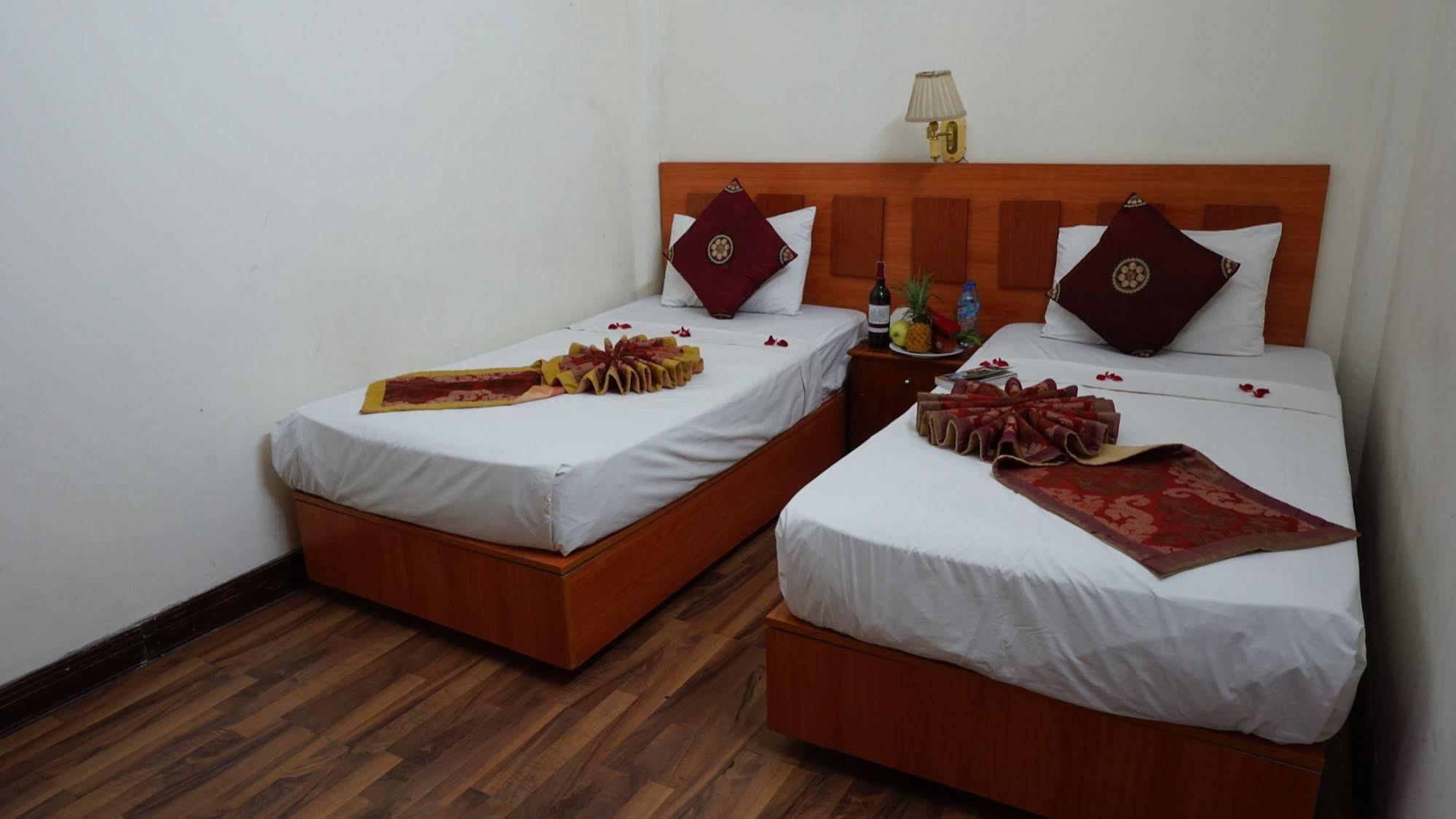 Hanoi Golden Moon Guest House & Travel Kültér fotó