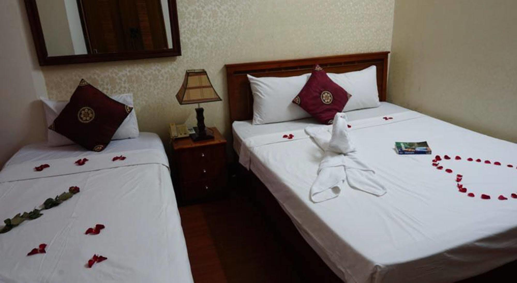 Hanoi Golden Moon Guest House & Travel Kültér fotó