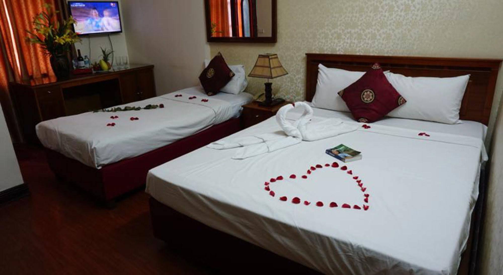Hanoi Golden Moon Guest House & Travel Kültér fotó